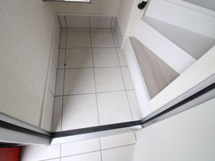 物件内観写真11　(玄関)