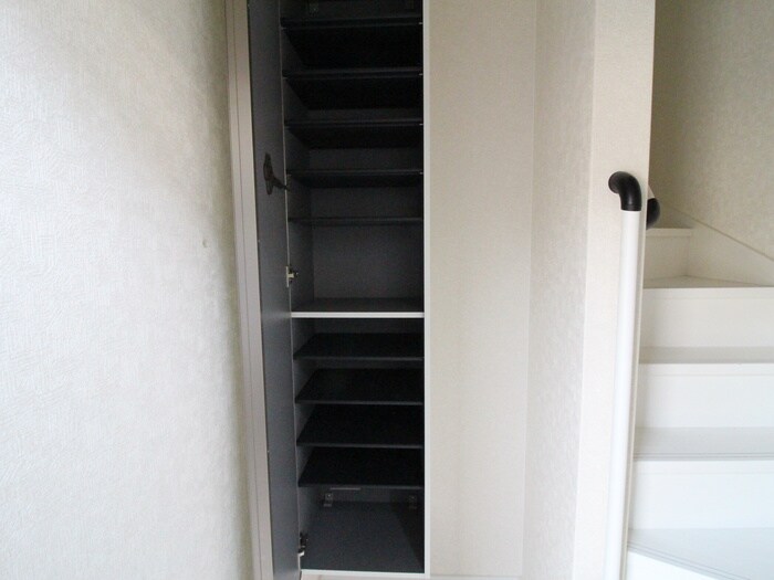 物件内観写真12　(靴箱)