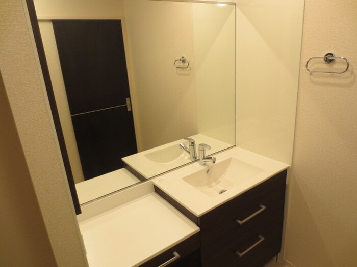 物件内観写真11　(洗面)