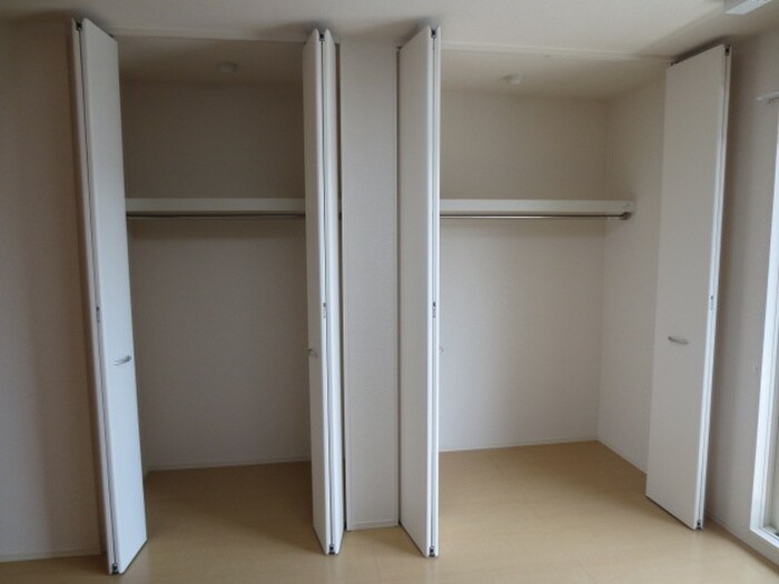 物件内観写真15　(収納)