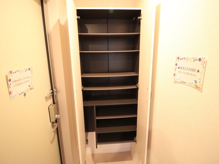 物件内観写真16　(靴箱)