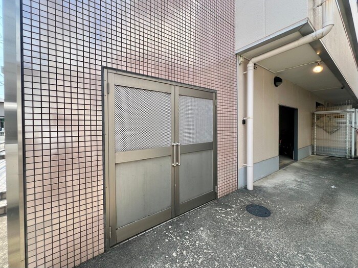 物件外観写真6　(建物設備)