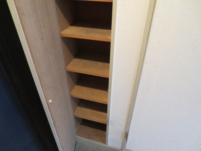 物件内観写真13　(靴箱)