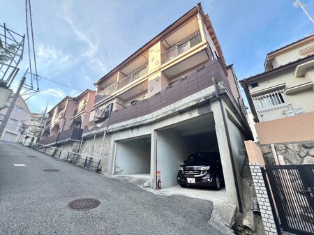 アイレス鈴蘭台外観写真