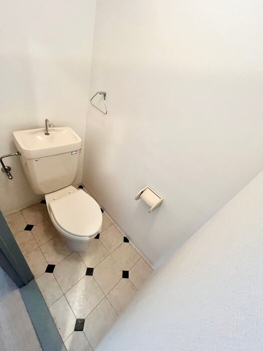 物件内観写真9　(トイレ)