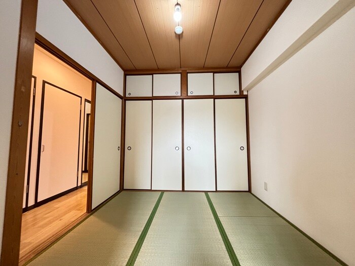 物件内観写真10　(居室)