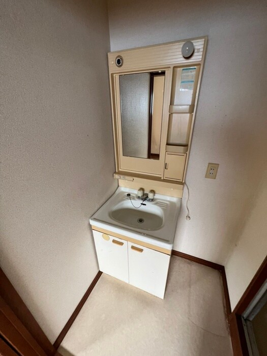 物件内観写真11　(洗面)