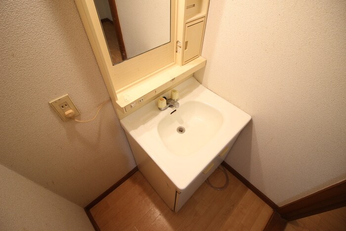 物件内観写真12　(洗面)