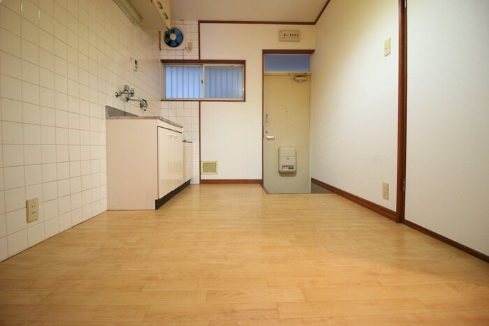 物件内観写真20　(廊下)