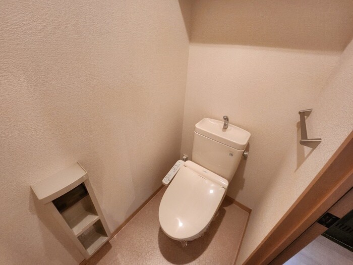 物件内観写真11　(トイレ)