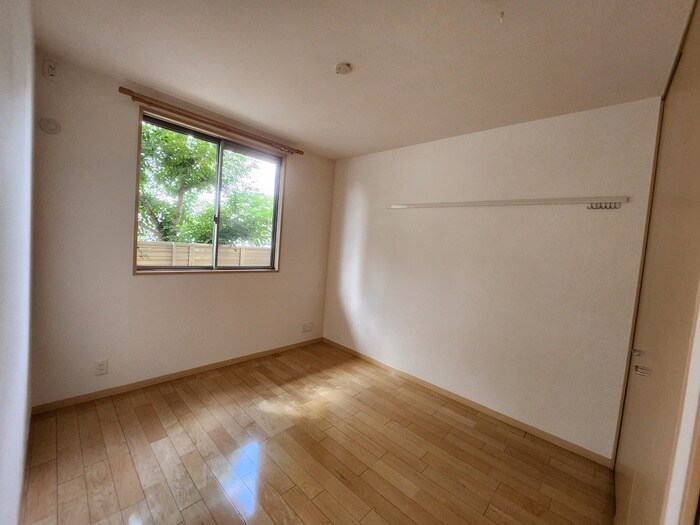 物件内観写真14　(居室)