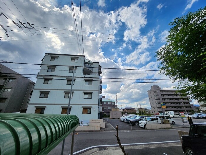 物件内観写真20　(室内からの展望)