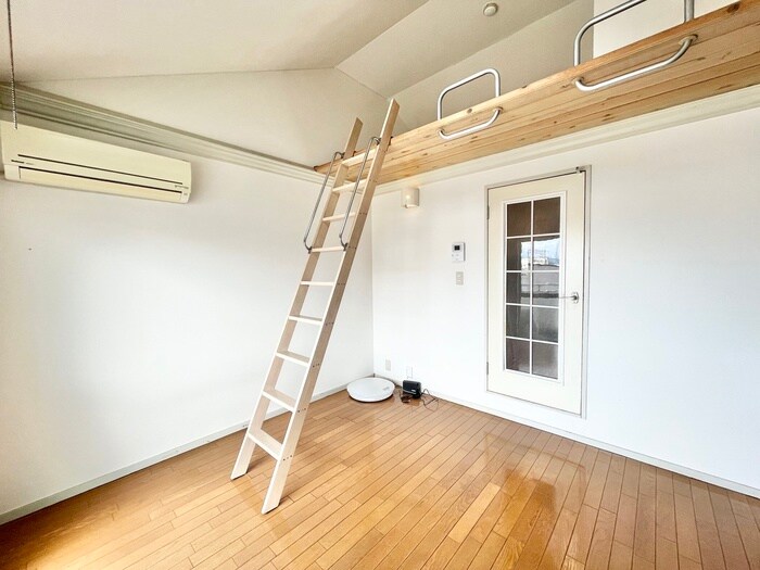 物件内観写真10　(居室)