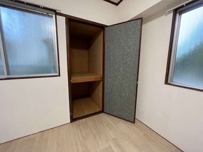 物件内観写真13　(収納)