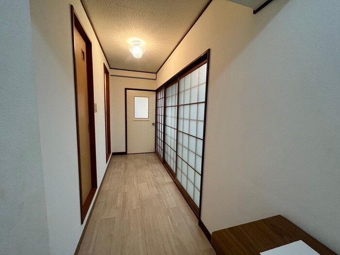 物件内観写真20　(廊下)