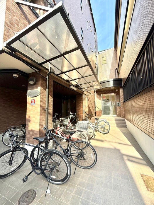 物件外観写真6　(駐輪場)