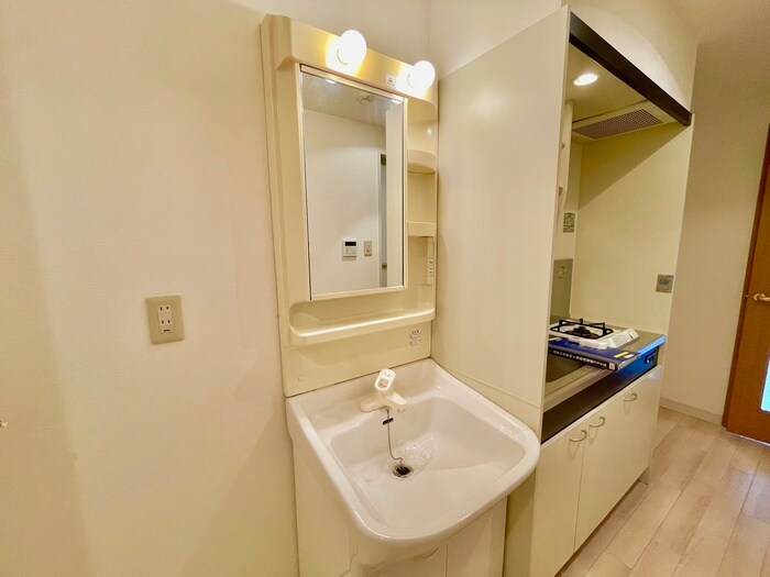 物件内観写真11　(洗面)