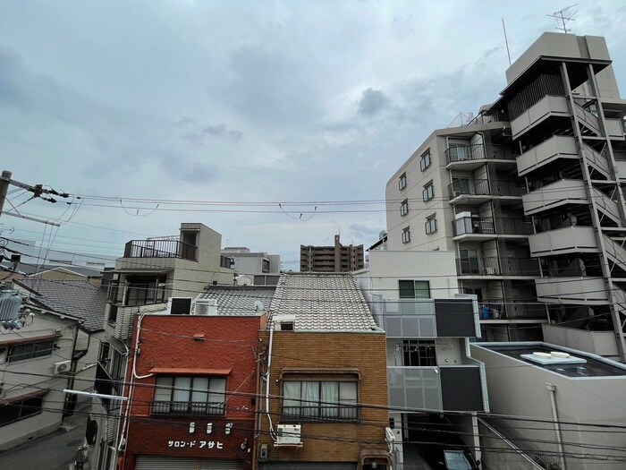 物件内観写真16　(室内からの展望)