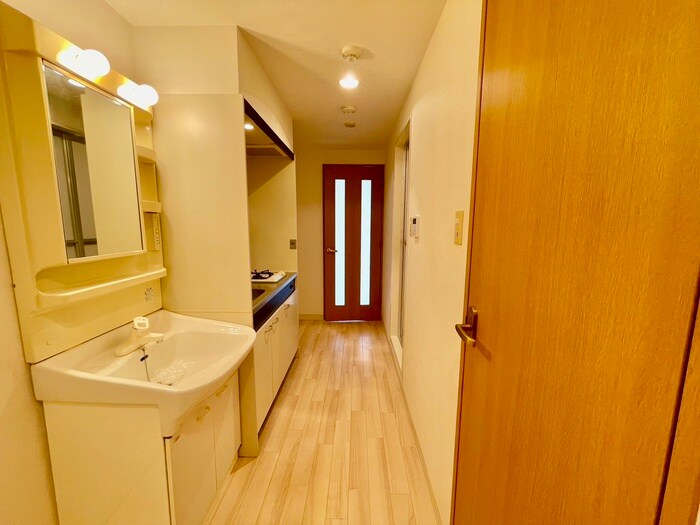 物件内観写真19　(廊下)