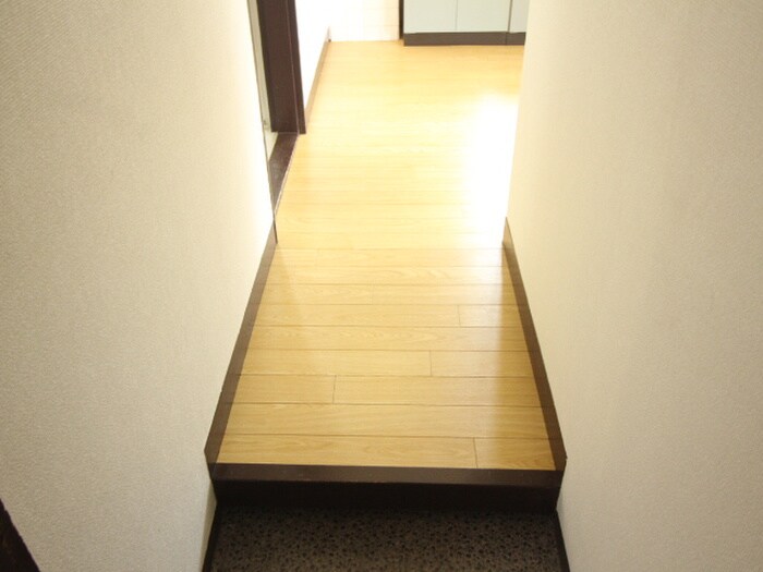 物件内観写真22　(玄関)