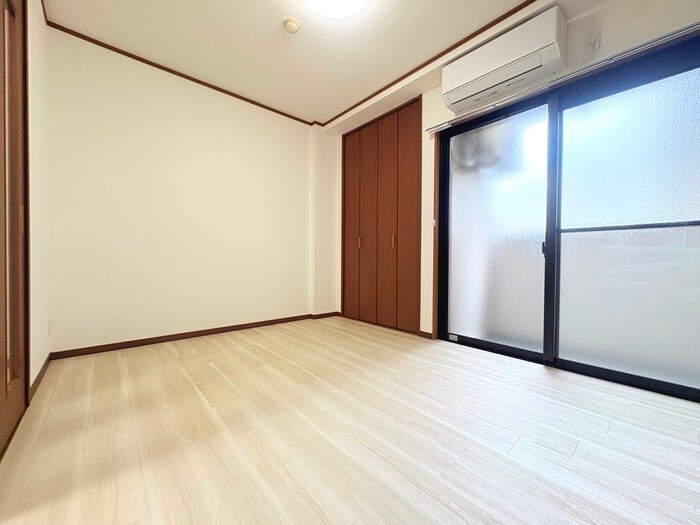 物件内観写真8　(居室)