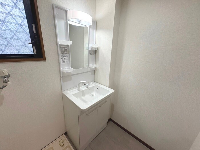 物件内観写真11　(洗面)