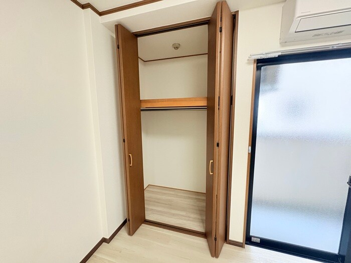 物件内観写真12　(収納)