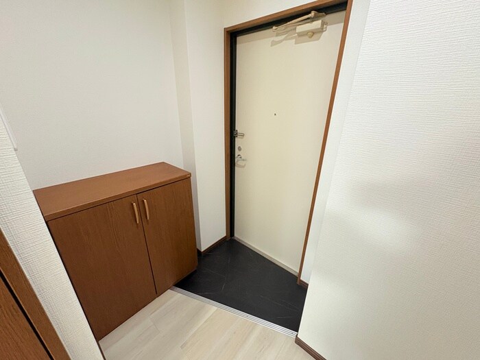 物件内観写真15　(玄関)