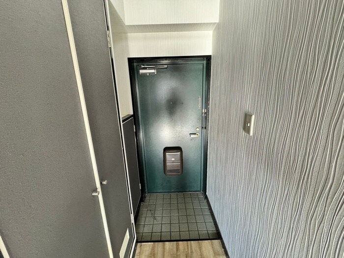 物件内観写真19　(玄関)