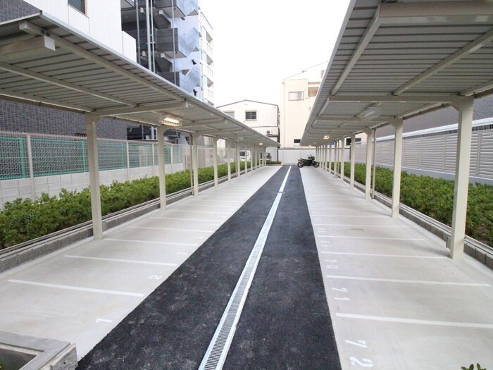 物件外観写真3　(駐輪場)