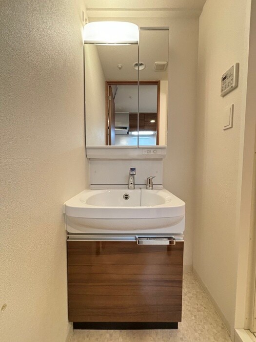 物件内観写真11　(洗面)