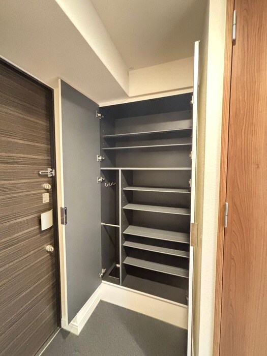 物件内観写真14　(靴箱)