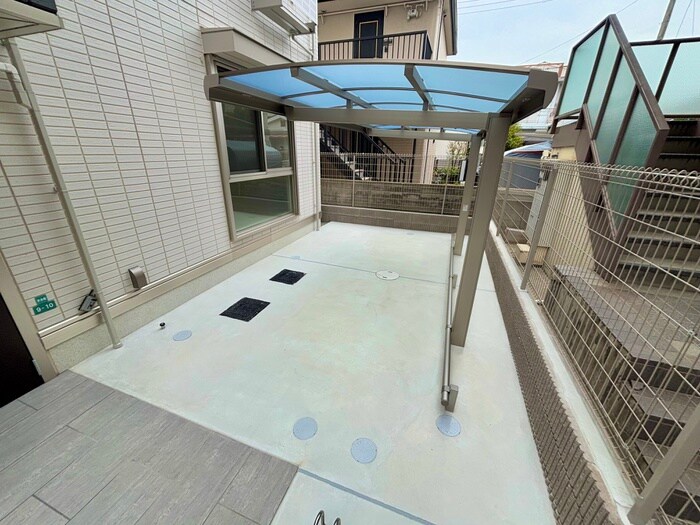 物件外観写真5　(駐輪場)