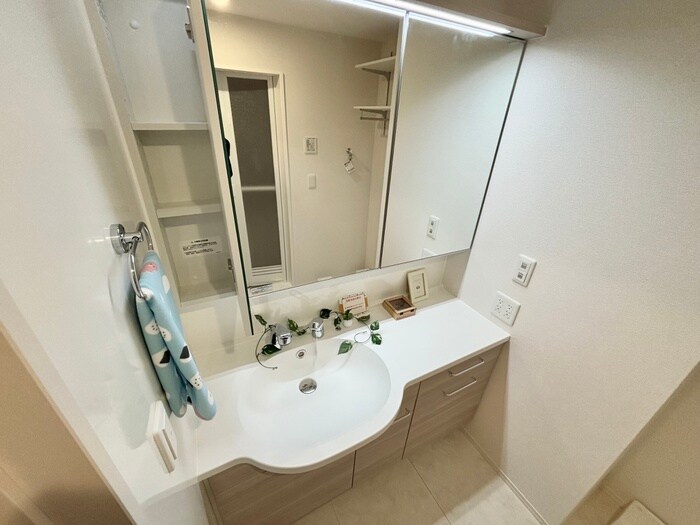 物件内観写真11　(洗面)