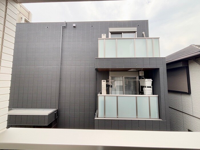 物件内観写真13　(室内からの展望)