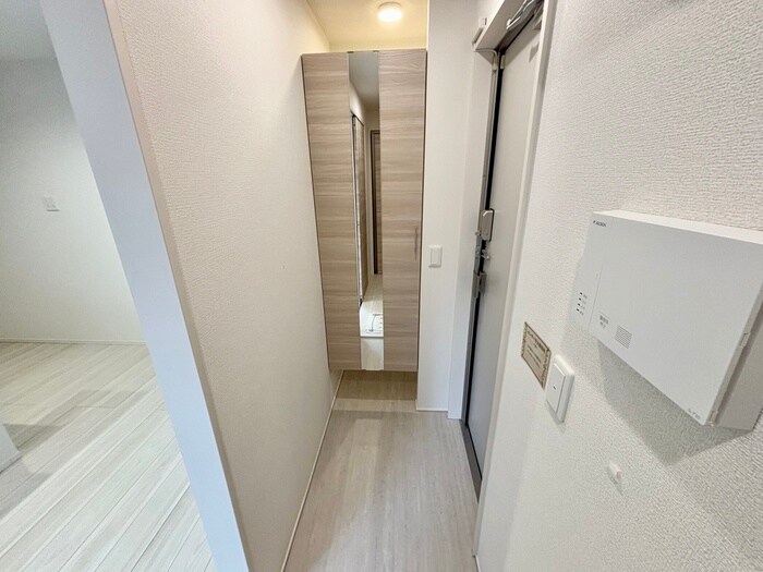 物件内観写真16　(玄関)