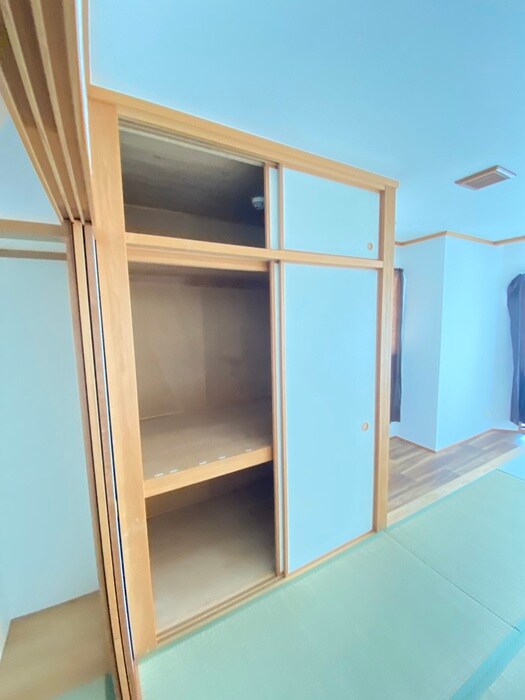 物件内観写真12　(収納)