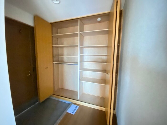 物件内観写真17　(靴箱)