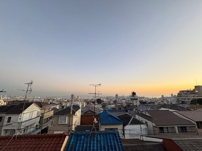 物件内観写真22　(室内からの展望)