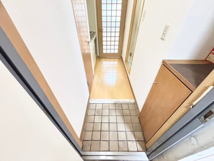物件内観写真17　(玄関)