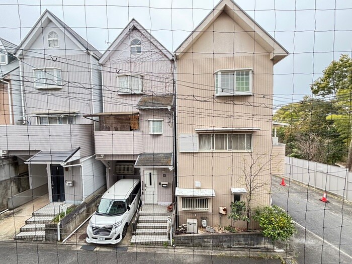 物件内観写真20　(室内からの展望)