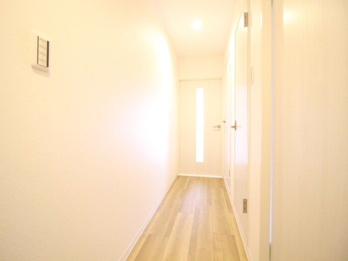 物件内観写真15　(廊下)