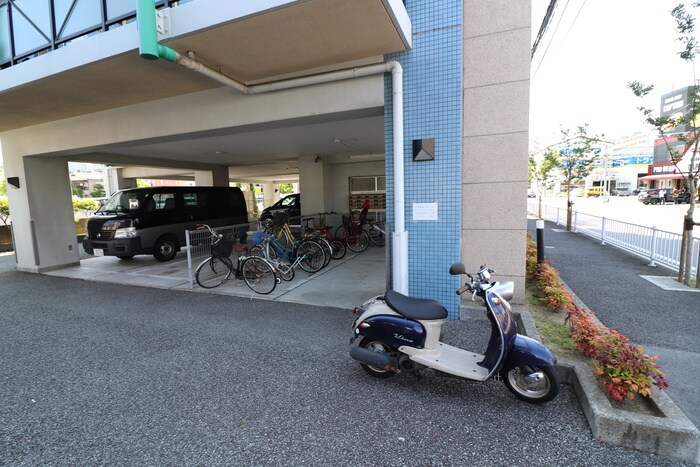 物件外観写真3　(駐輪場)