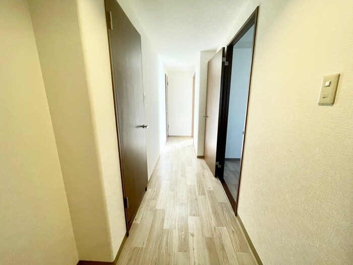 物件内観写真17　(廊下)