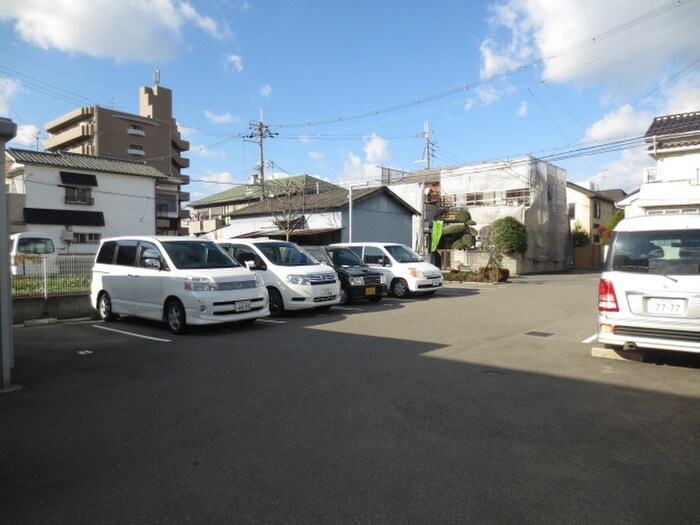 物件外観写真3　(駐輪場)