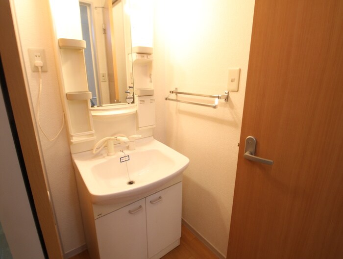 物件内観写真9　(洗面)