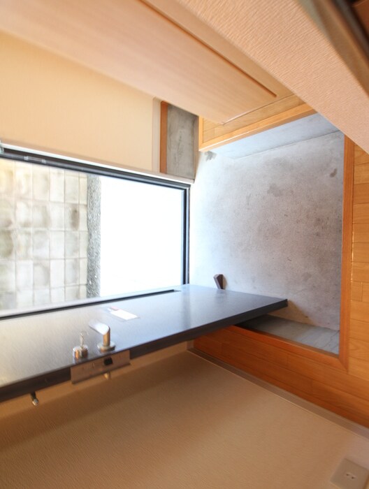 物件内観写真13　(玄関)