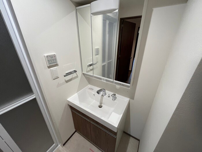 物件内観写真11　(洗面)