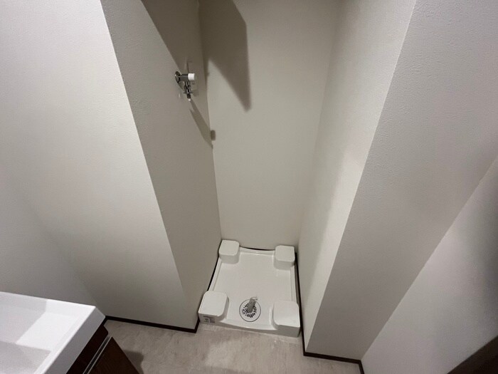 物件内観写真12　(洗濯機置場)