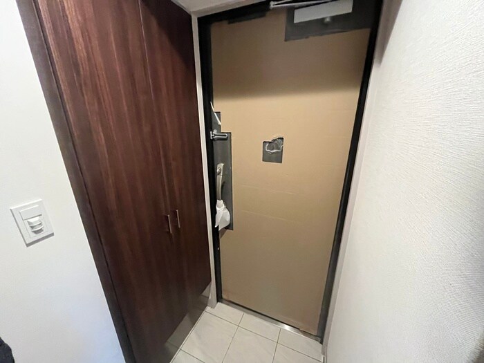物件内観写真19　(玄関)